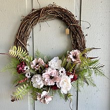 Subtle Mauve Wreath